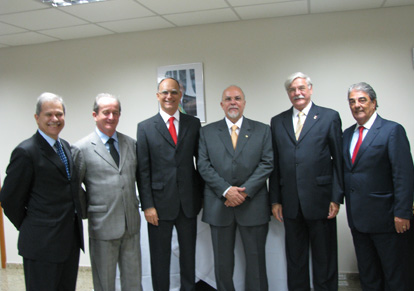 Presidente do SETCESP participa de posse do ministro das cidades