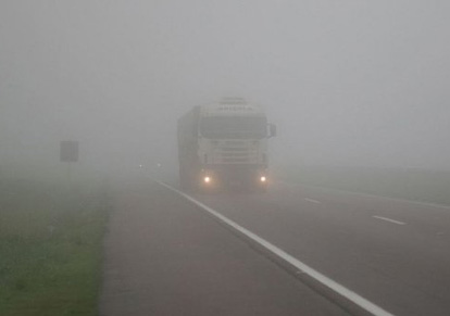 Ecovias proíbe uso da Imigrantes por caminhões e ônibus em dias de neblina