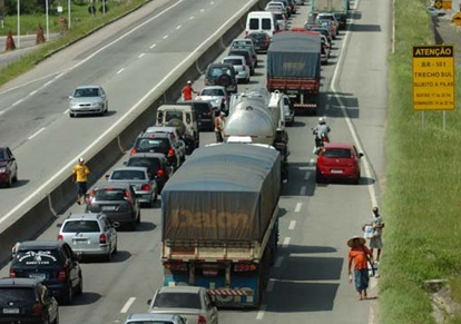 No feriado haverá restrição de tráfego na BR-101