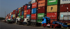 Operações no Porto de Santos devem voltar ao normal até quarta-feira