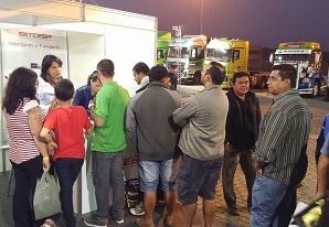 Bolsa de Empregos SETCESP realiza mais de 300 cadastros durante a 27ª Feira do Caminhoneiro