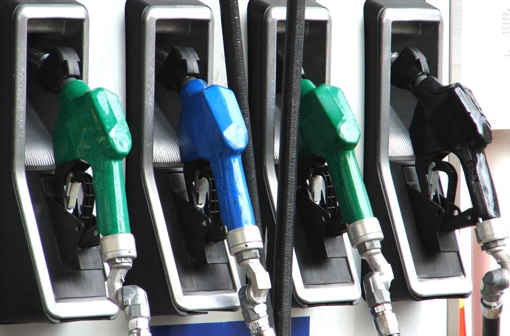 Preço médio da gasolina e do diesel tem alta nos postos, diz ANP