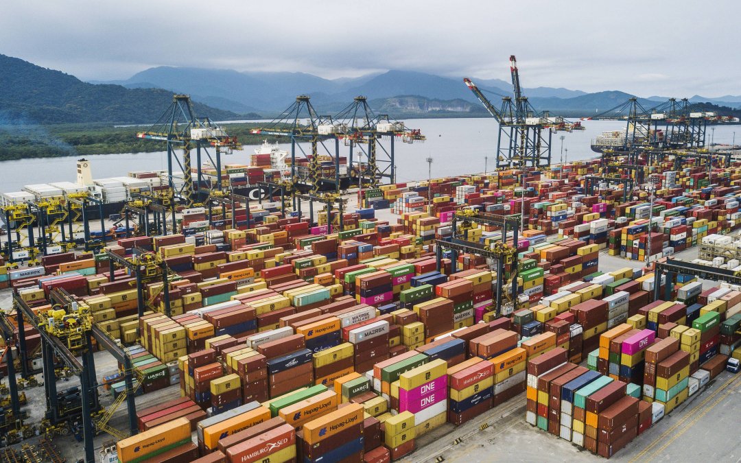 Leilão de terminais portuários poderá elevar desempenho logístico do Brasil