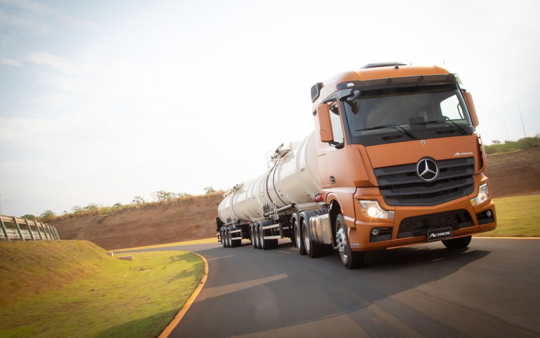 Mercedes-Benz lança Novo Actros: caminhão mais inteligente, conectado e eficiente do mercado brasileiro