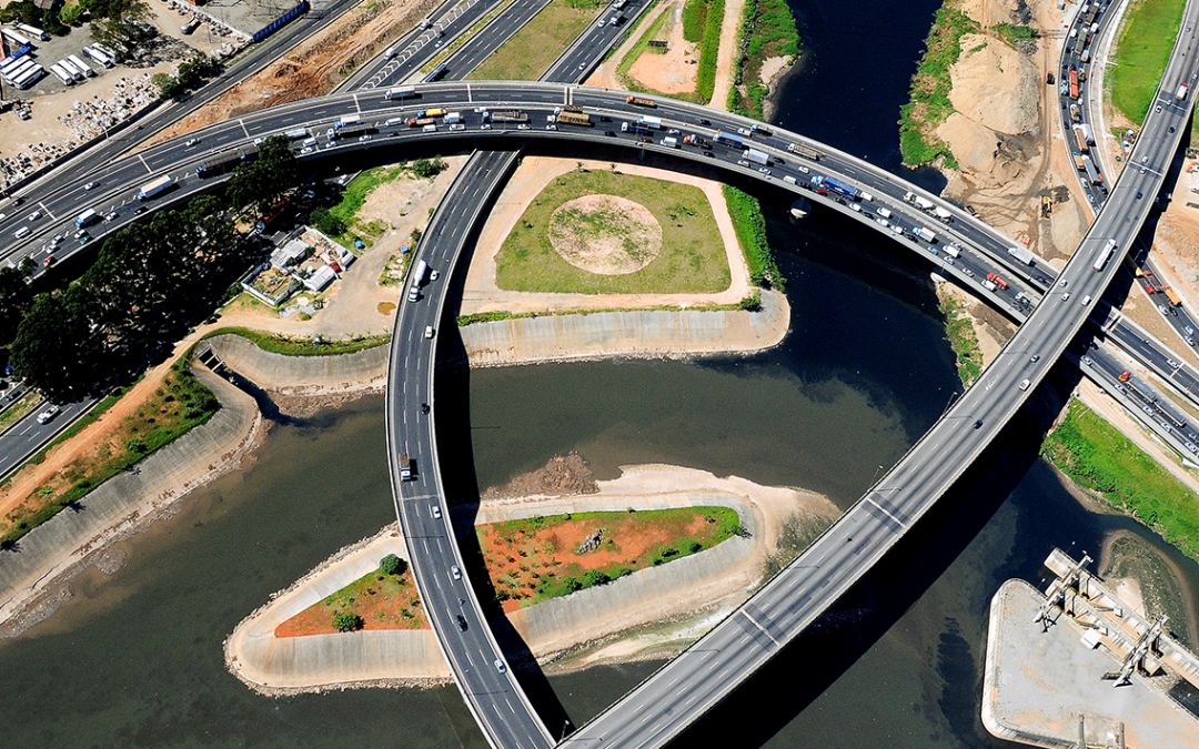 Investimento em infraestrutura no Brasil precisa mais que dobrar, aponta estudo