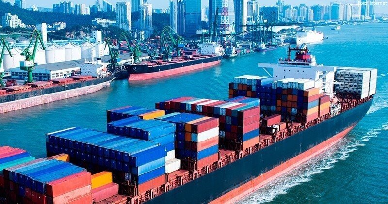 Governo planeja abrir transporte de carga a navios estrangeiros