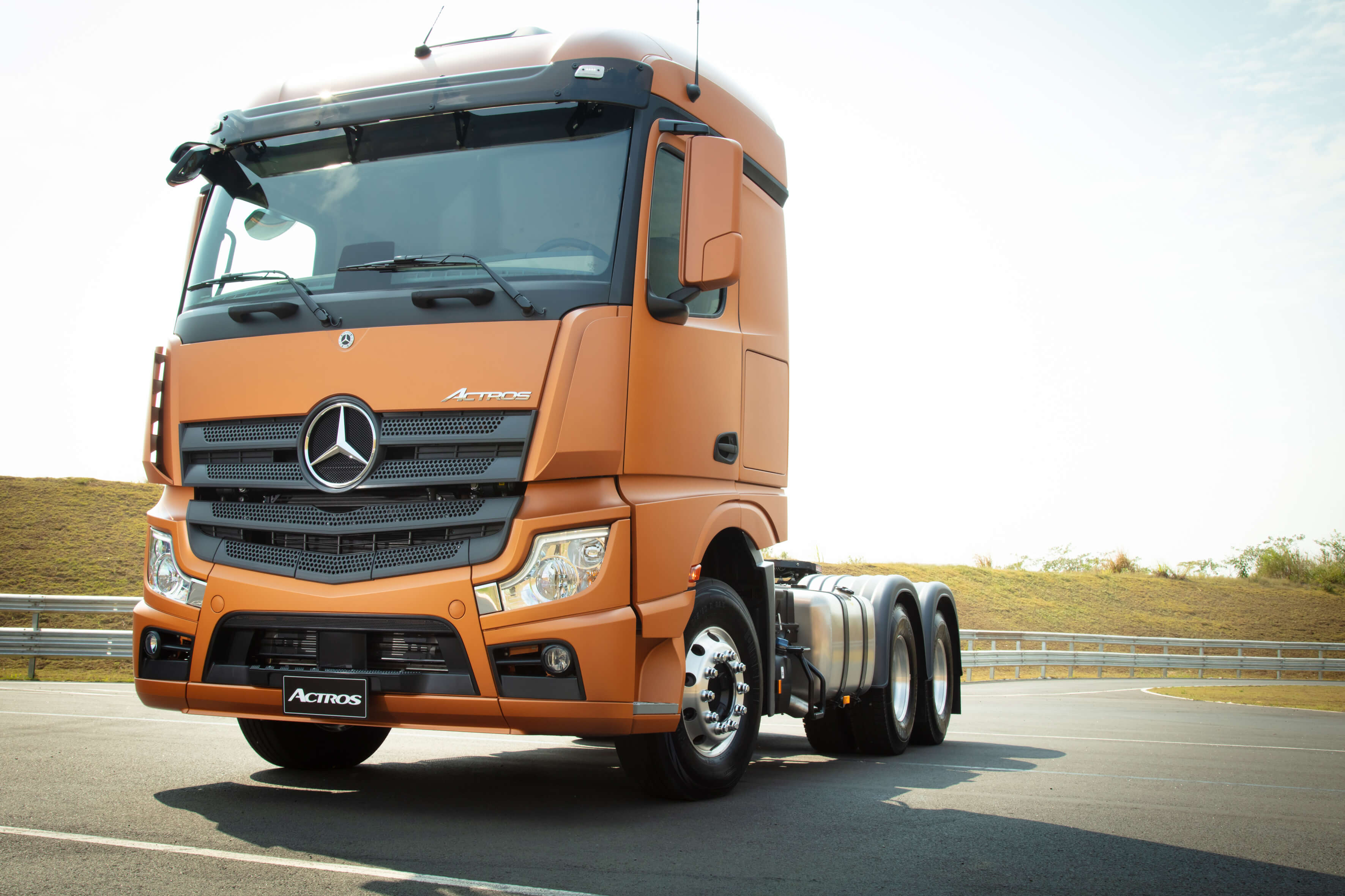 Novo Actros Mercedes-Benz reduz em até 12% o consumo de combustível –  SETCESP