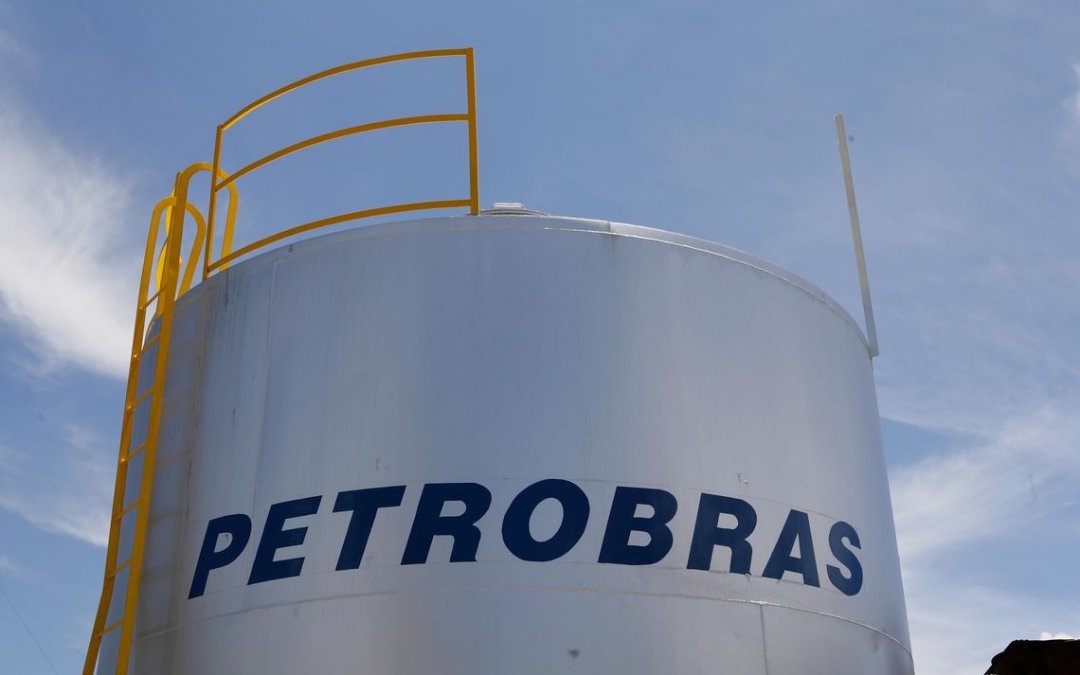 Petrobras aumenta preço médio da gasolina em 2,8% nas refinarias