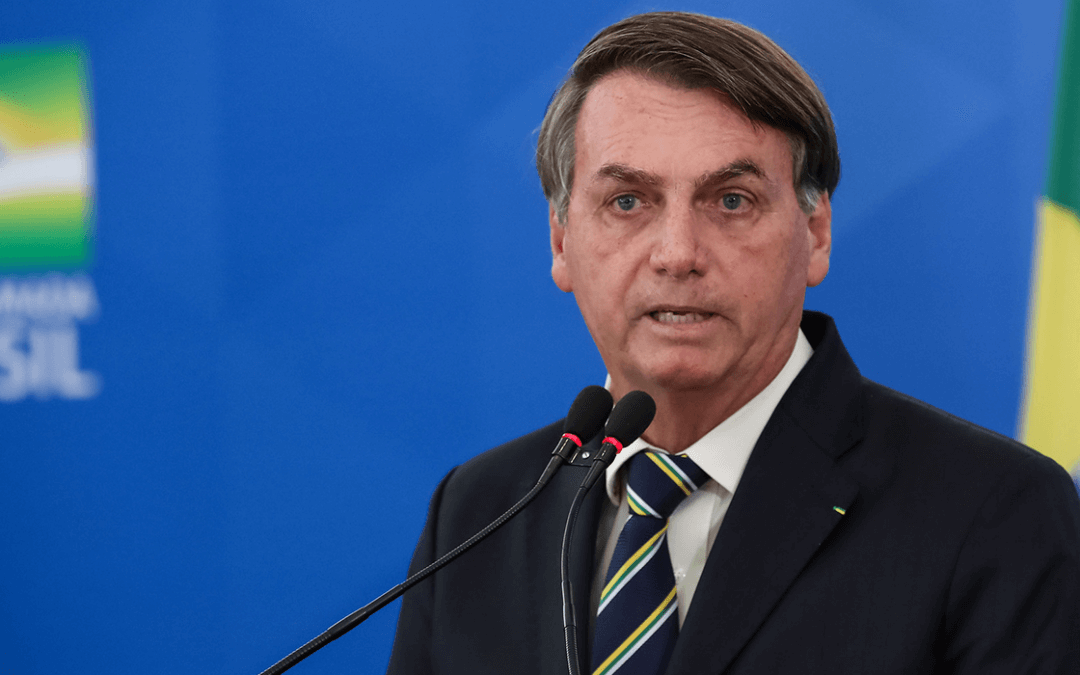 Bolsonaro promete liberar mais crédito aos pequenos negócios