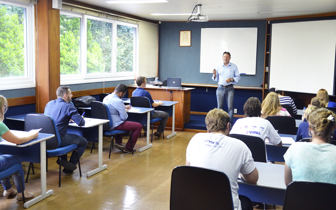 Vipal Borrachas facilita acesso a cursos à distância para todo o mercado transportador