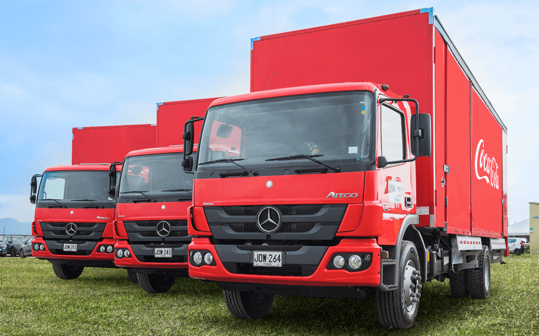 Coca-Cola FEMSA da Colômbia recebe 48 caminhões Atego para renovação de frota