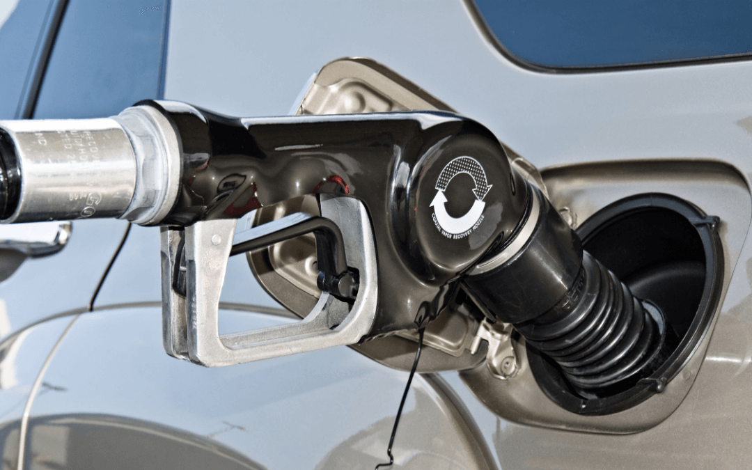 Inflação desacelera a 0,71% em março, puxada pela alta da gasolina, diz IBGE