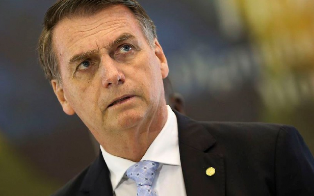 Bolsonaro promete manter zerados impostos federais de combustíveis