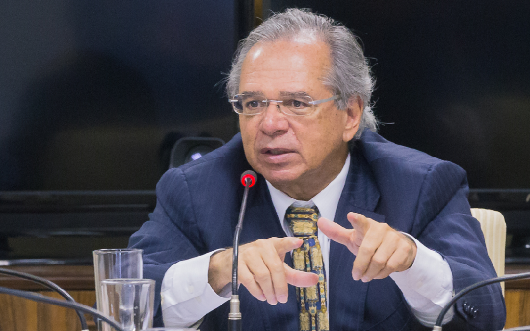 Atividade econômica vai desacelerar em 2022, diz Guedes