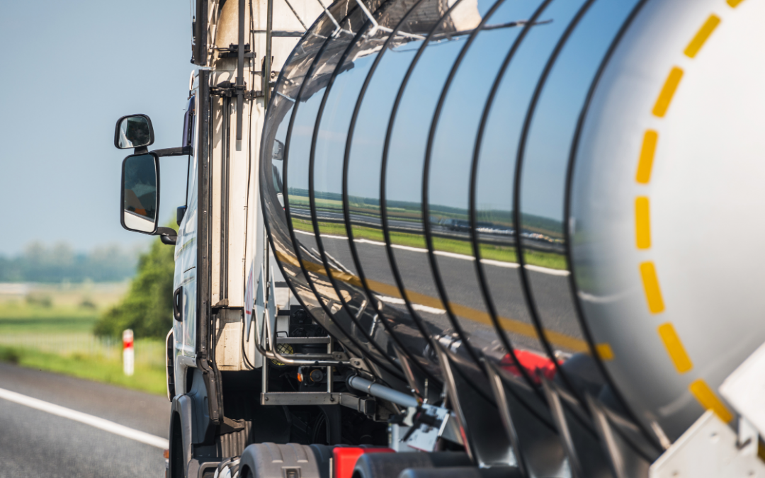 Comissão aprova redução da taxa para transporte rodoviário de carga perigosa