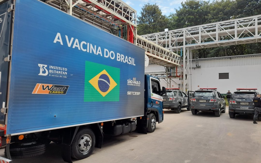 Transporte rodoviário de cargas distribui 10 milhões de doses infantis da CoronaVac em São Paulo