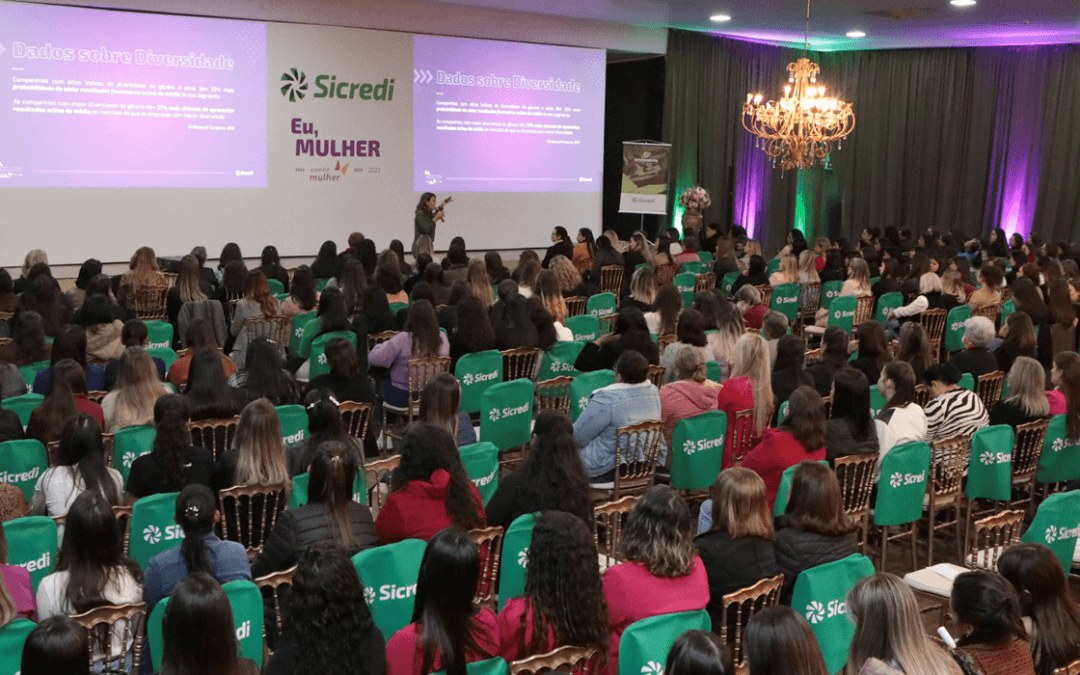 Sicredi Vale do Piquiri Abcd PR/SP reúne mulheres para falar sobre empoderamento