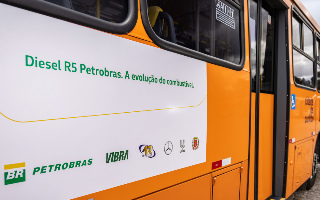 Ônibus Mercedes-Benz são utilizados em testes com Diesel Renovável R5 da Petrobras