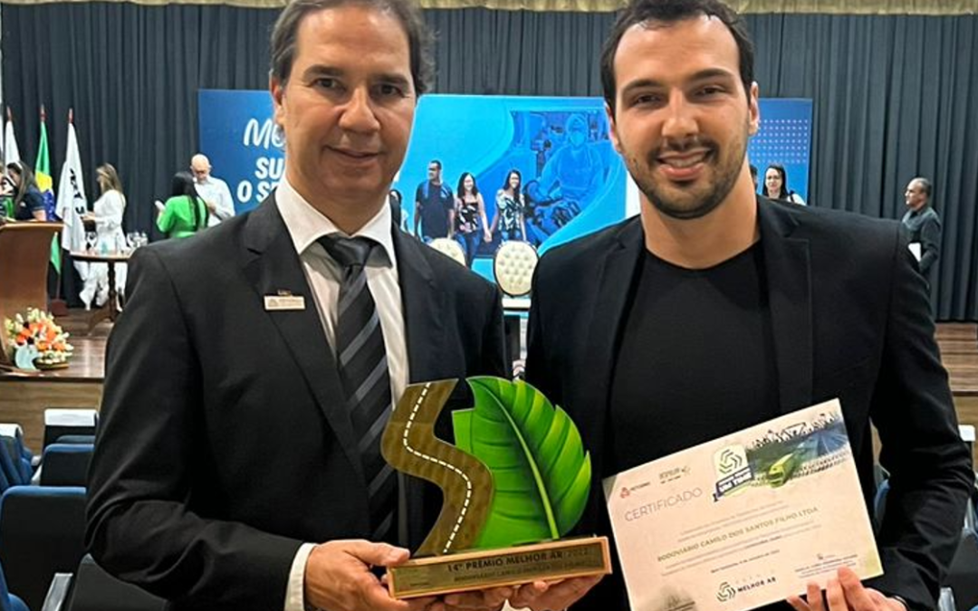 Camilo dos Santos recebe o Prêmio Melhor Ar por iniciativas ligadas à qualidade do ar e preservação do meio ambiente