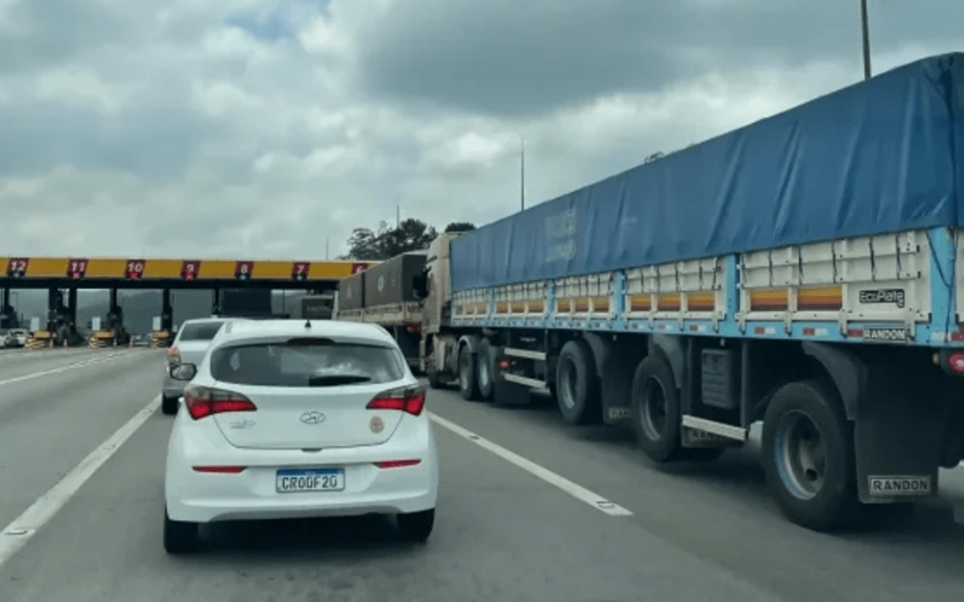 Pedágios da Rodovia dos Tamoios começam a cobrar eixo suspenso no dia 12