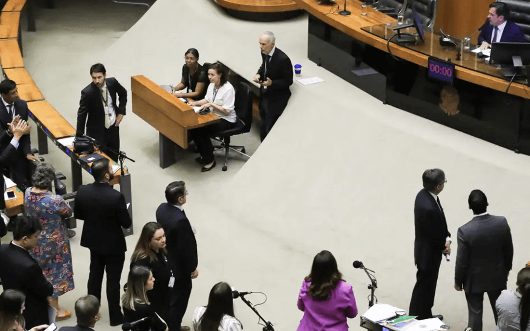 Câmara conclui votação da desoneração da folha de pagamento