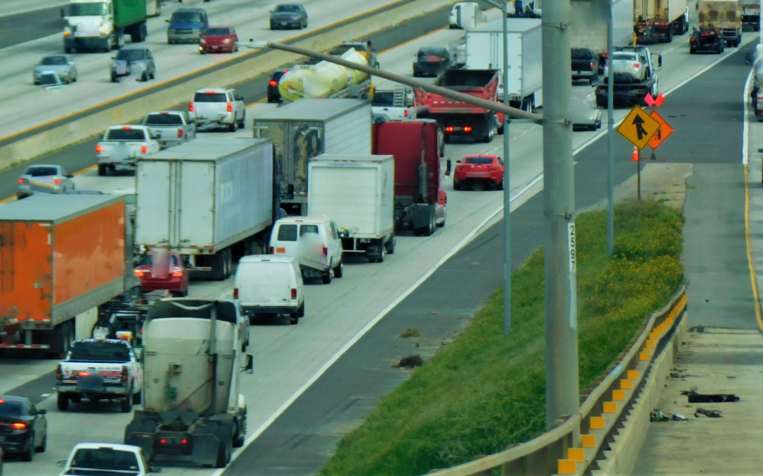 Setor de serviços recua 0,2% em janeiro, influenciado por transportes