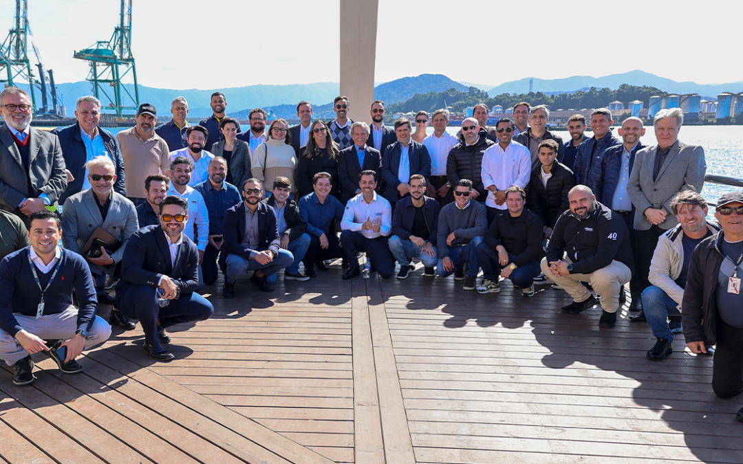 Diretoria do SETCESP visita Porto de Santos e conhece novas estruturas da área portuária