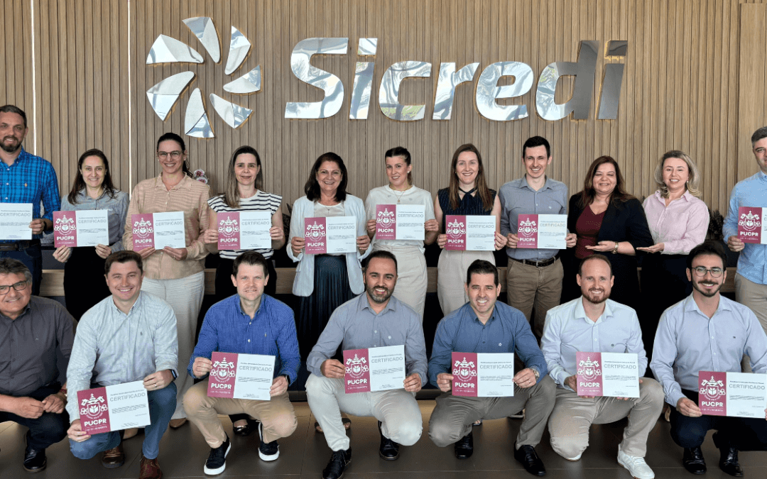 Sicredi Vale do Piquiri Abcd PR/SP conclui formação em ESG com colaboradores e lança manual de sustentabilidade da cooperativa