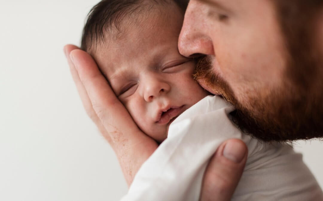 Câmara aprova projeto que amplia licença-paternidade