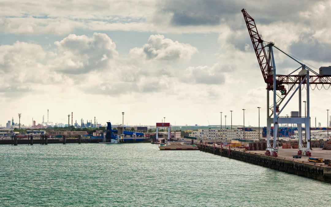 Portos brasileiros vão bater recorde de movimento mesmo com tarifaço, diz ministro Costa Filho