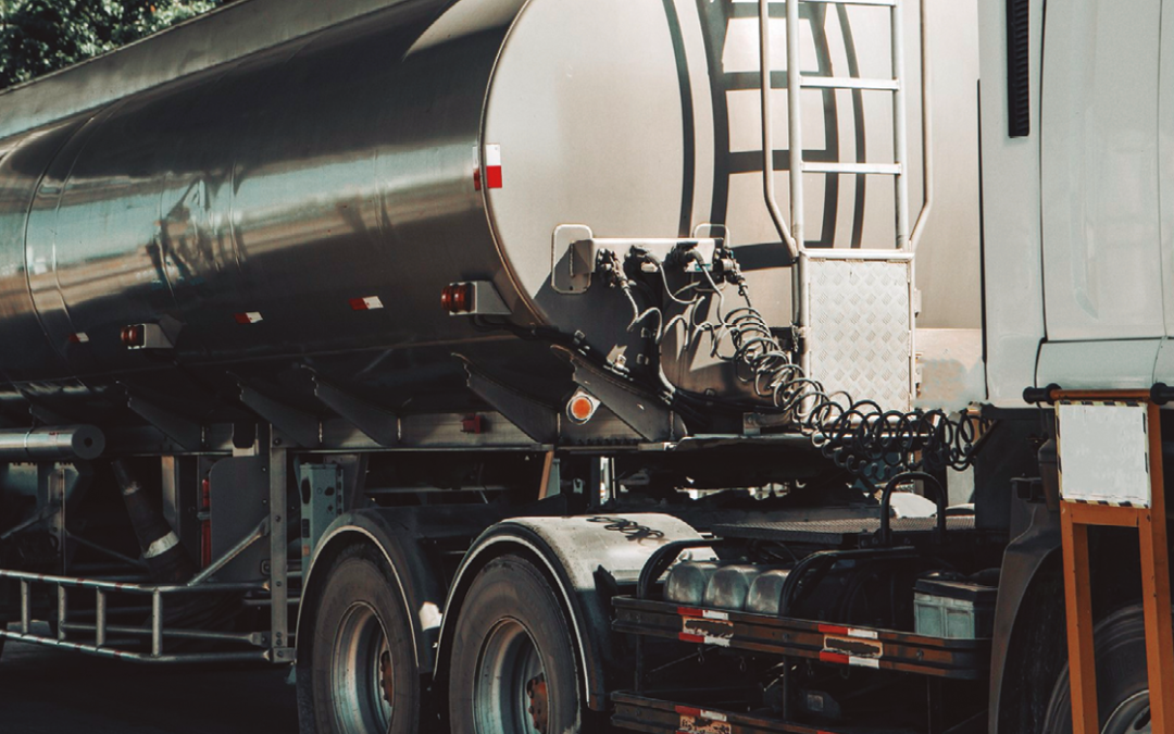 Menos exigência, mais risco? Fim da obrigatoriedade de renovação do MOPP acende alerta no transporte de produtos perigosos