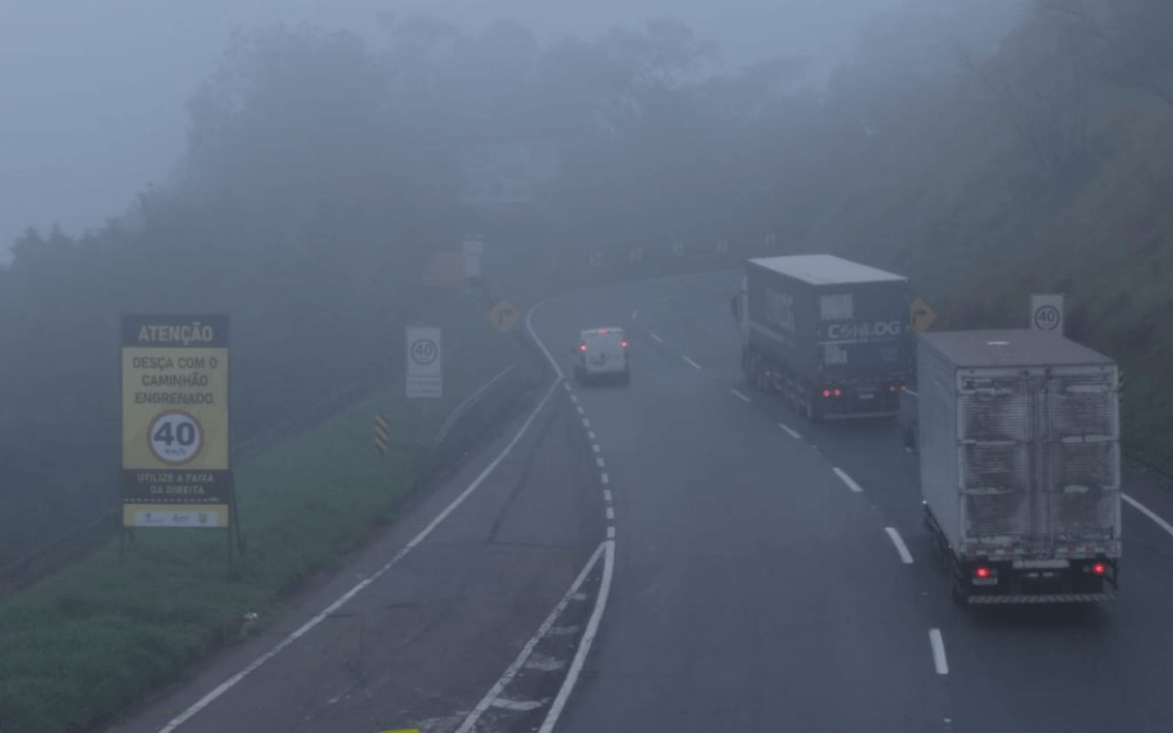 Neblina exige atenção redobrada dos motoristas durante o inverno
