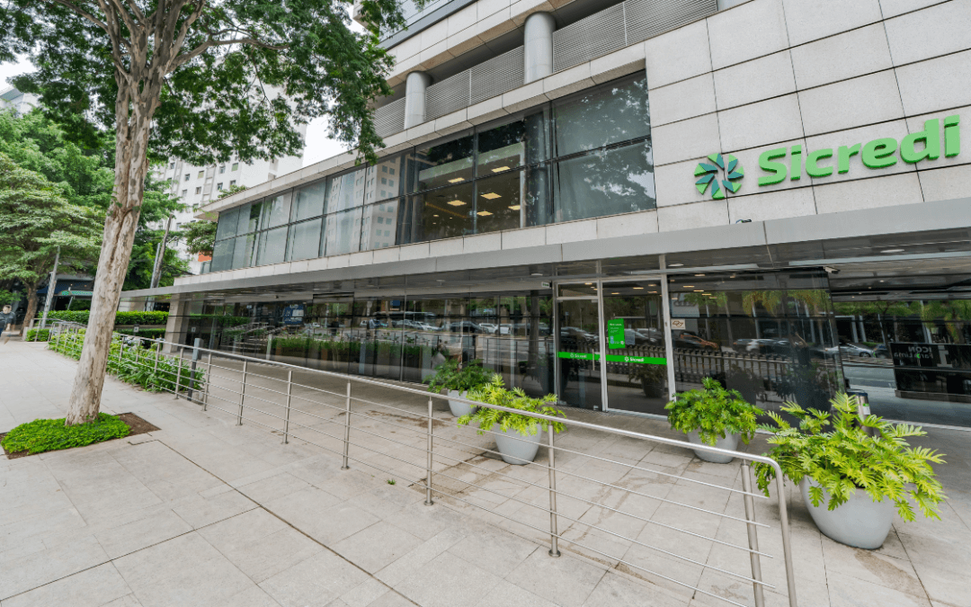 Sicredi expande soluções de câmbio e comércio exterior