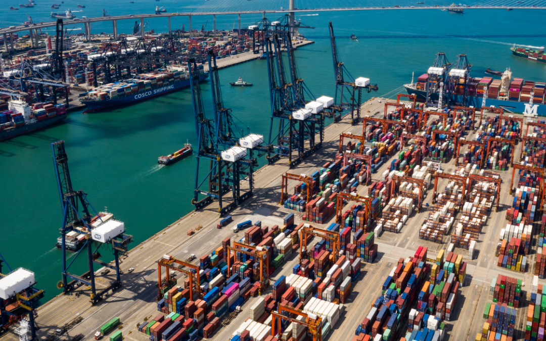 Exportações batem recorde e déficit das contas externas cai em junho